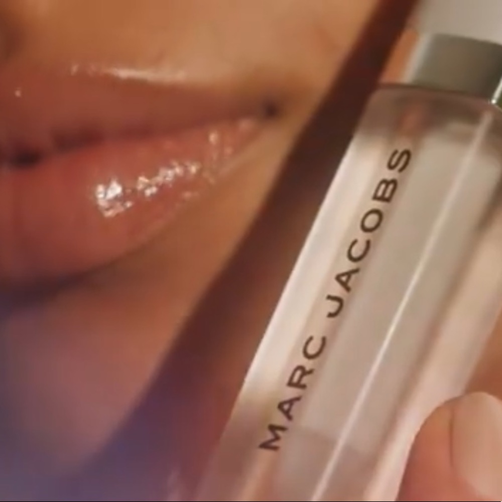 Marc Jacobs Recover Hydrating Coconut Lip Oil RARE - Picture 13 of 16